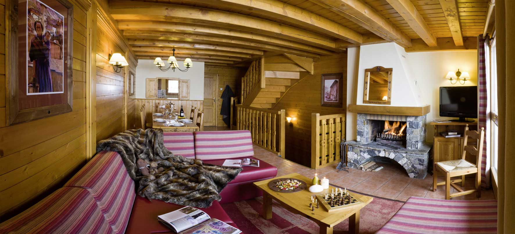 Four Bedroom Cabin Apartment - Le Hameau de la Sapiniere - Les Menuires - France