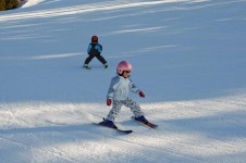 Children learning in les Carroz