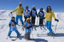 Take a lesson from the ESI ski school who will show you all the secrets and suitable terrain in Valloire for your ability 