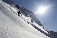 Enjoy a sun kissed powder day in Vaujany