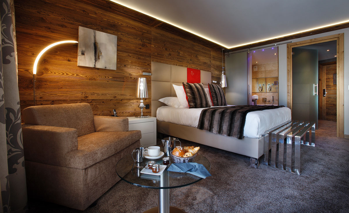 Privilege room north-west facing Hotel Koh-I nor mountains balcony Val Thorens