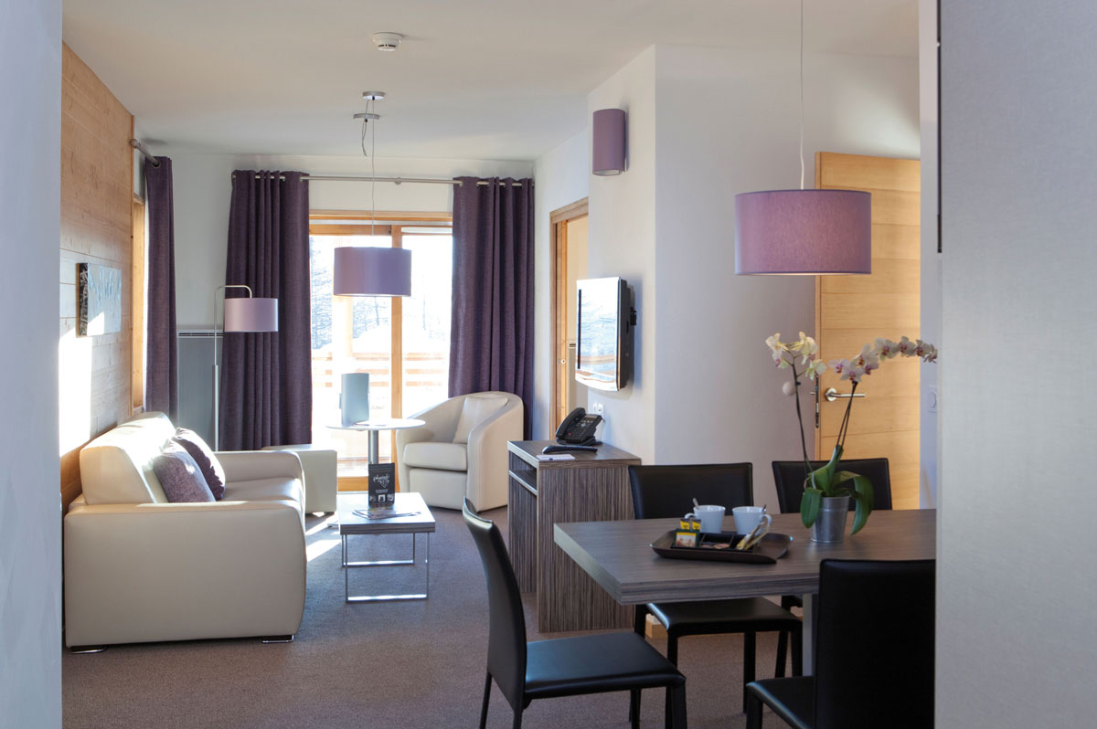 Lagrange Alpenrose 2 bedroom apartment Alpe d'Huez