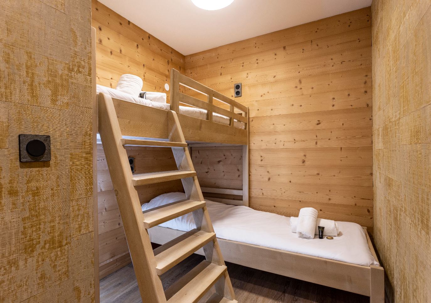 Daria-I Nor 2 Bedroom cabin apartment 