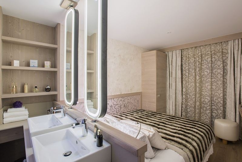 Double Bedroom L'Hevana Meribel