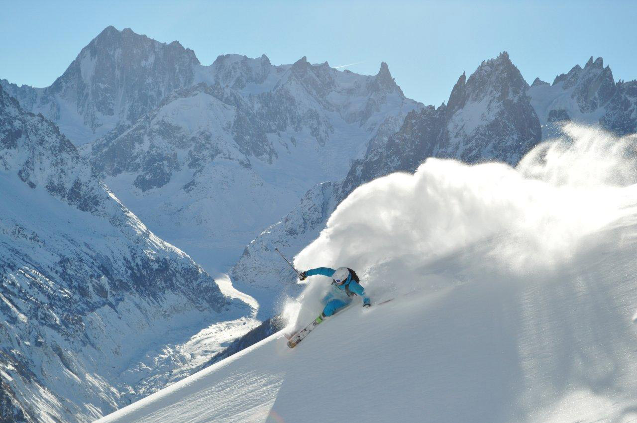 Top Tips for Skiing Off Piste and Powder